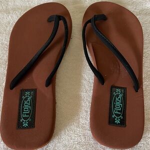 Flojos Brown Foam Flip Flops with Black Straps - NWOT - size 8